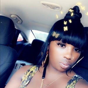 Meet your Posher, Ebony